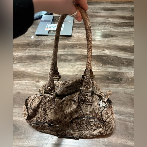 GUESS Snake-Print Shoulder Bag in Brown and Cream - Picture 4 of 4